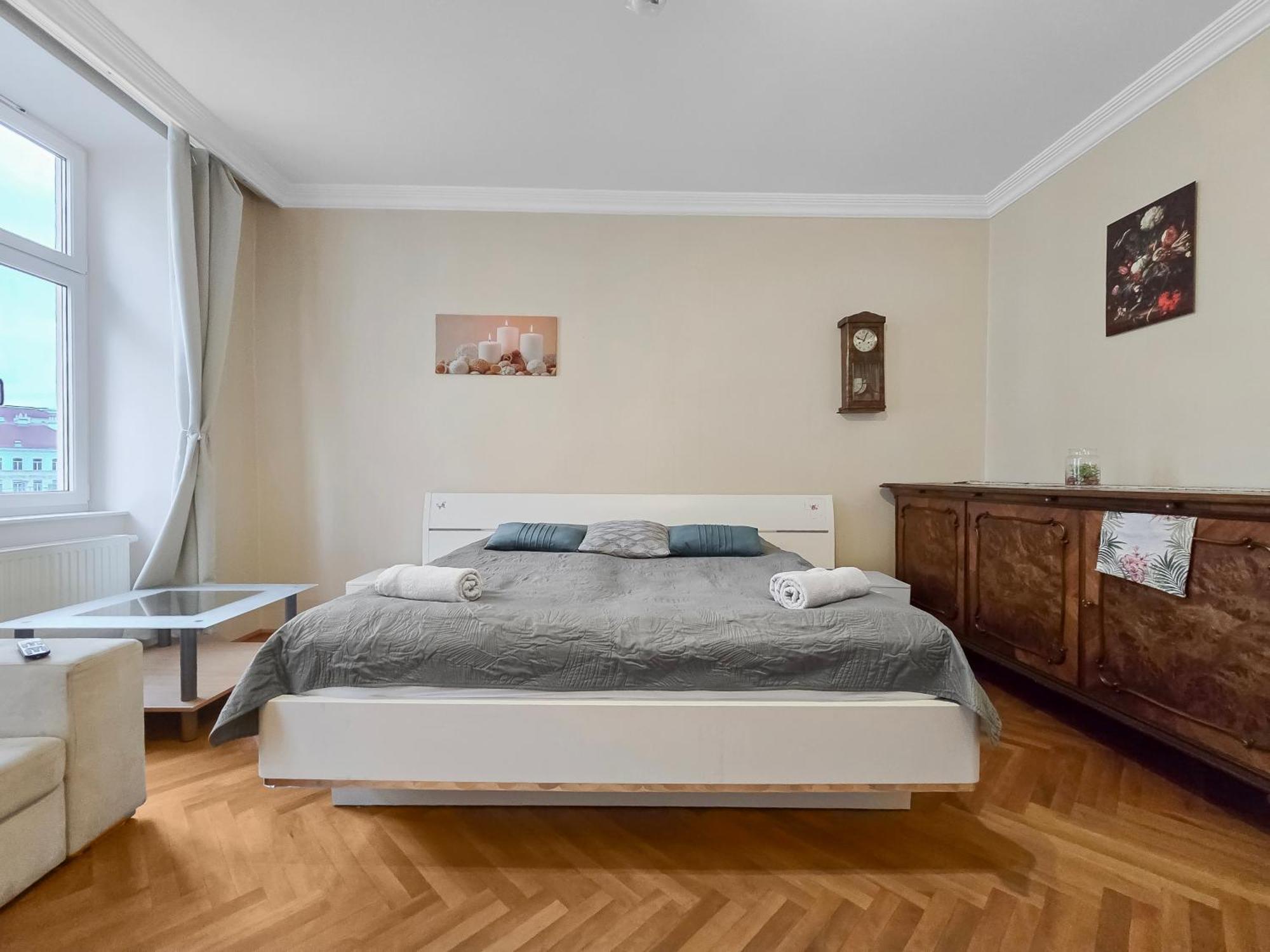 King-Size Comfort In Three Bedrooms Вена Экстерьер фото